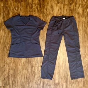 Careisma by Sophia Vergara Scrubs